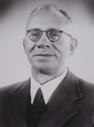 Mnr. F.J. Retief (1935-1960)